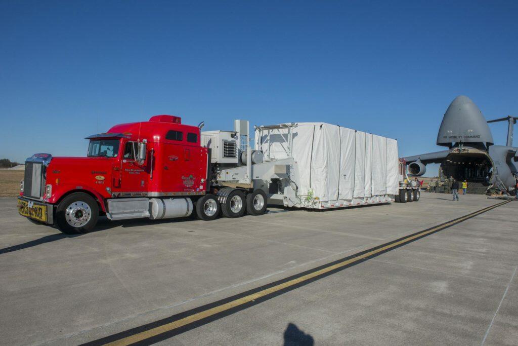 Gigantic load rolling that require super load permits