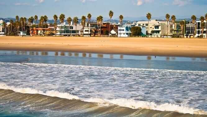 Receive Several Quotes for Shipping a Car from Seattle to Los Angeles through a Local Auto Transporter