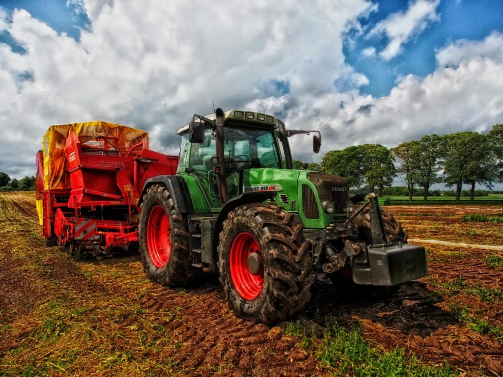 agricultural-agriculture-carrier-clouds-countryside-farm-farming-farmland-999492.jpg