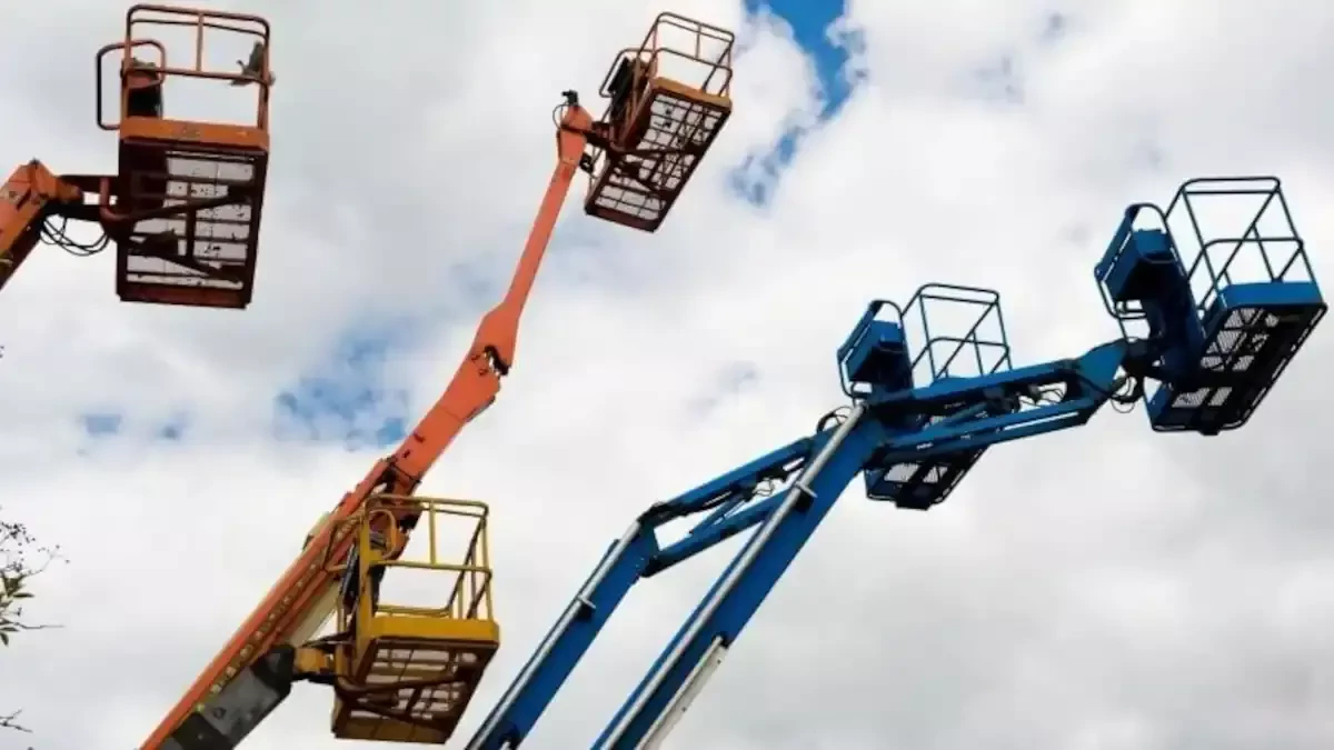 Shipping Boom Lifts