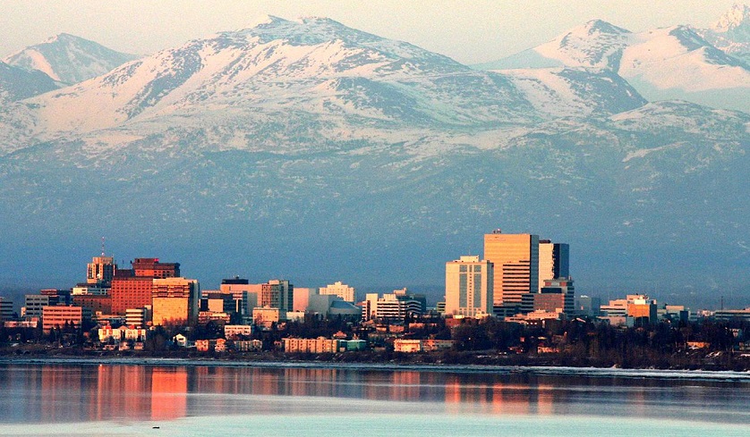 Use Container Services for Shipping a Car from Los Angeles to Anchorage