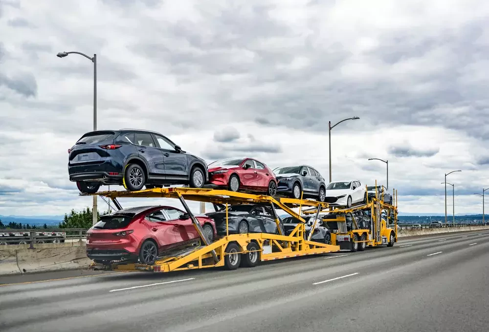 transporting vehicles on two levels semi-trailer