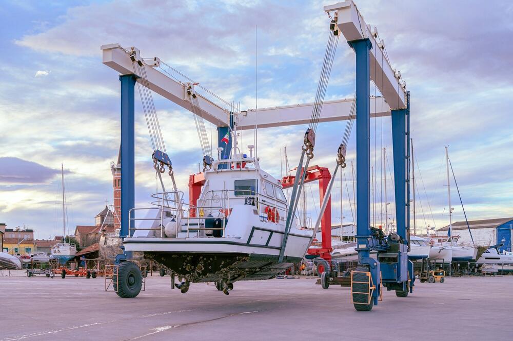 Difference Between International and Domestic Boat Shipping