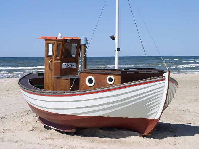 Door to Door versus Terminal to Terminal Boat Delivery