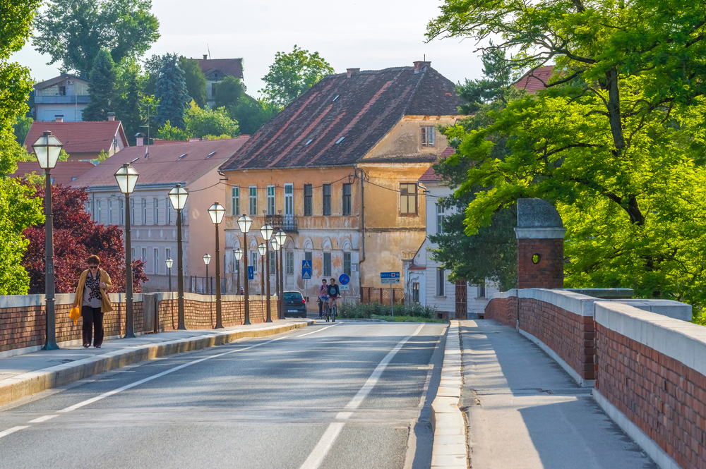 Ship Car To Sisak