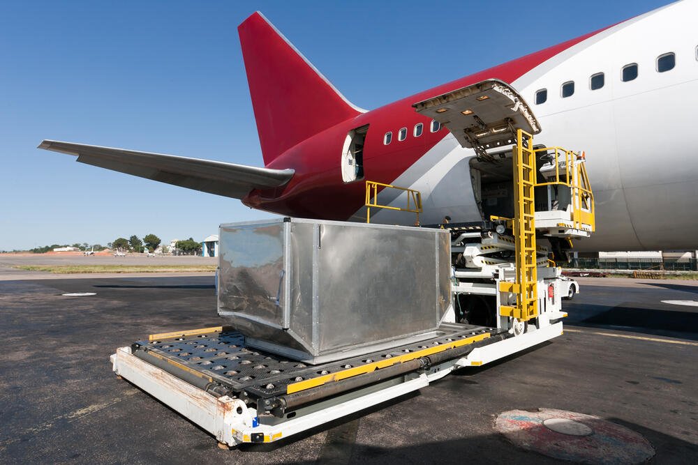 Connecticut to New Mexico state to state air freight transport