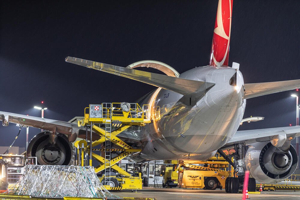 Connecticut to North Dakota state to state air freight transport