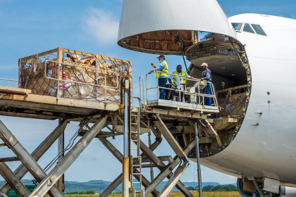 Connecticut to Rhode Island state to state air freight transport