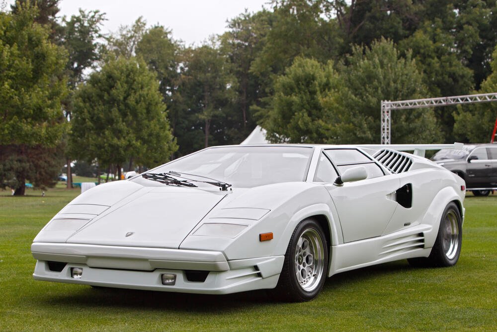 Lamborghini Miura Vs Lamborghini Countach