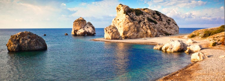 What Determines the Cost to Ship a Car to Cyprus through a Transport Service?