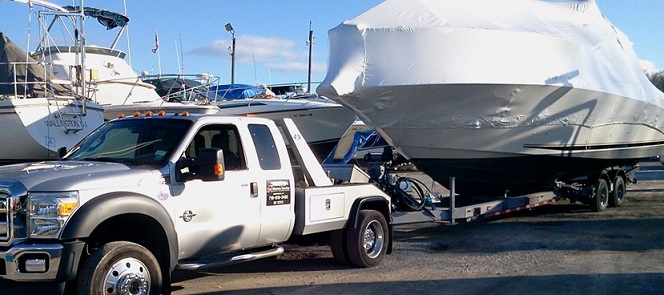 DIY Boat Shipping Vs. Hiring A Professional Boat Transporter