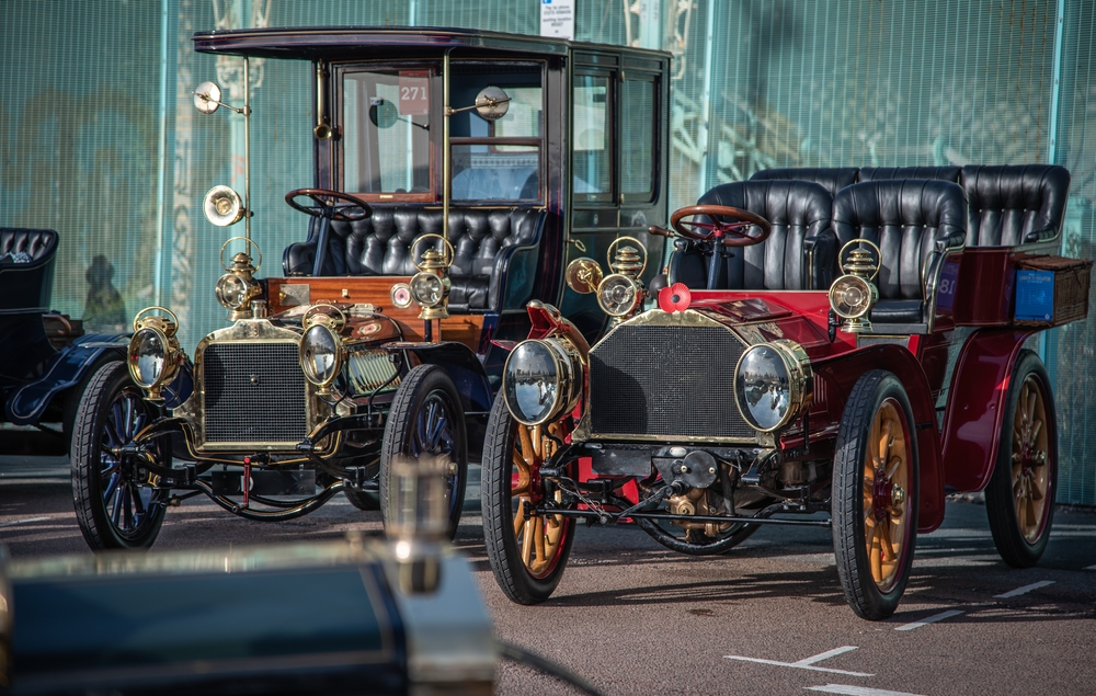 Choosing the Most Dependable Shipping Options For Collectible Cars