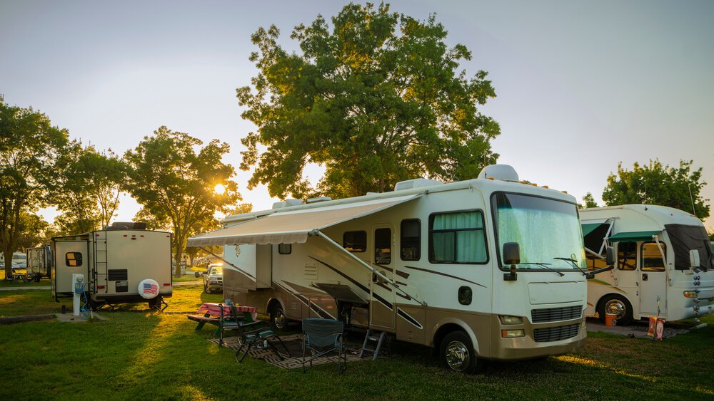 Hesperia travel trailer shipping