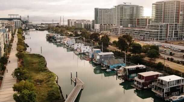 What Does It Cost to Ship a Houseboat?