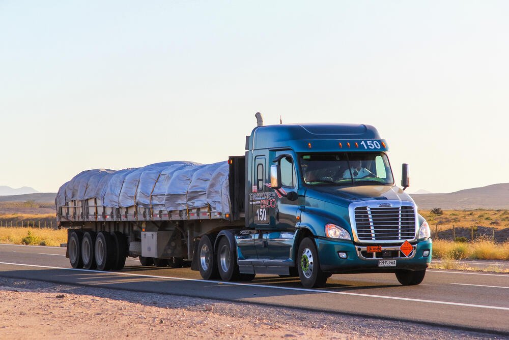 how-do-i-choose-a-reliable-flatbed-shipping-company.jpg