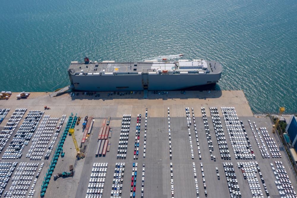 Can I ship personal belongings with my car internationally? A1 Auto