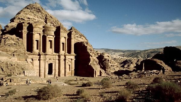How Much Does It Cost to Ship a Car to Jordan?