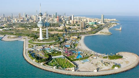 Should I Use Container Transport to Ship My Car to Kuwait?