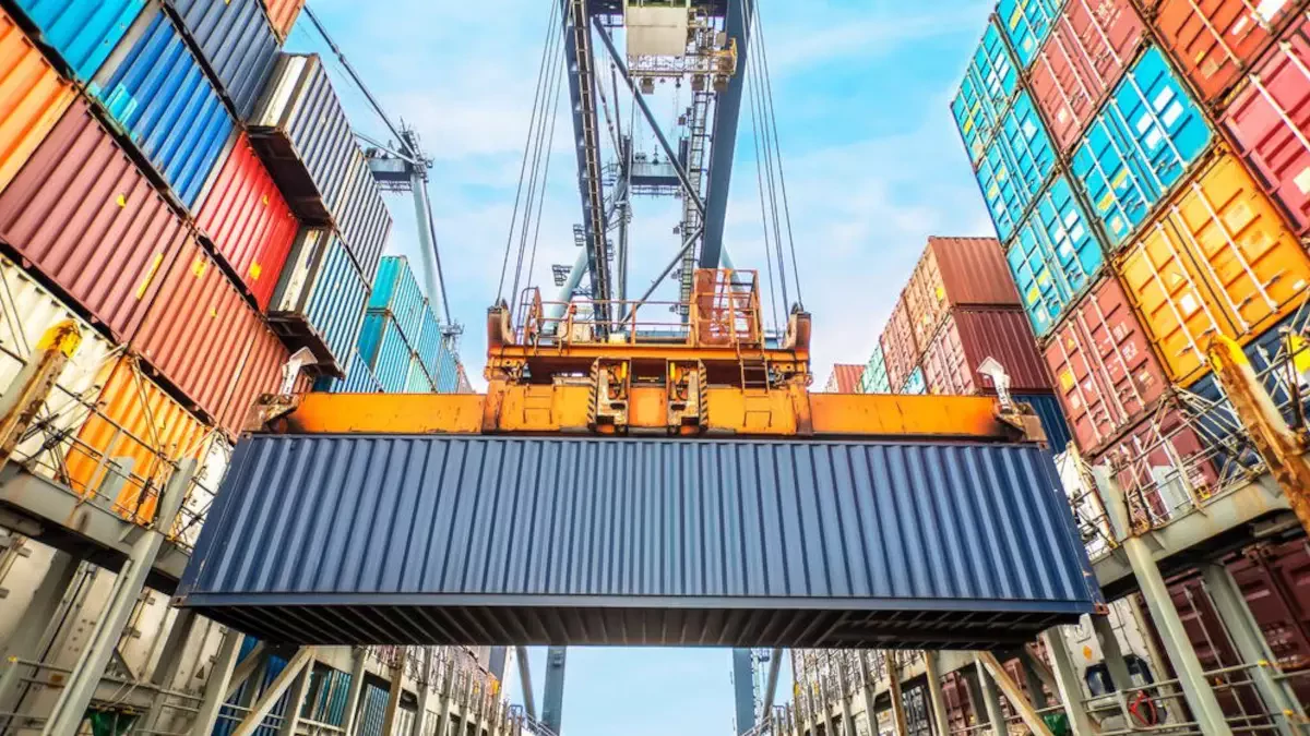 How Much Does It Cost to Ship a Cargo Container?