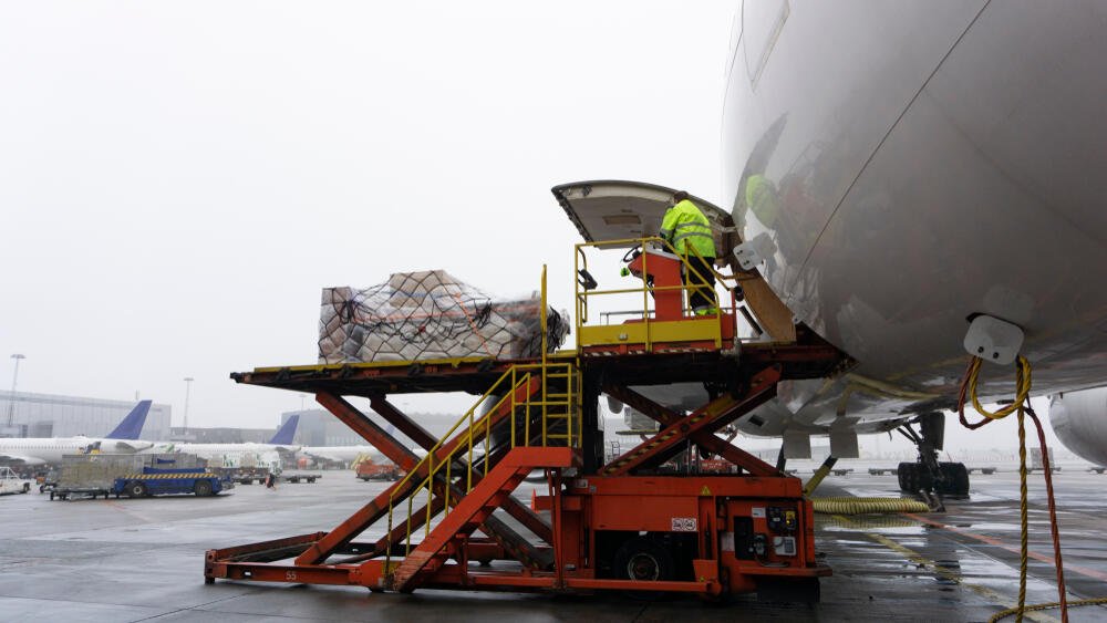New Hampshire to South Carolina state to state air freight transport