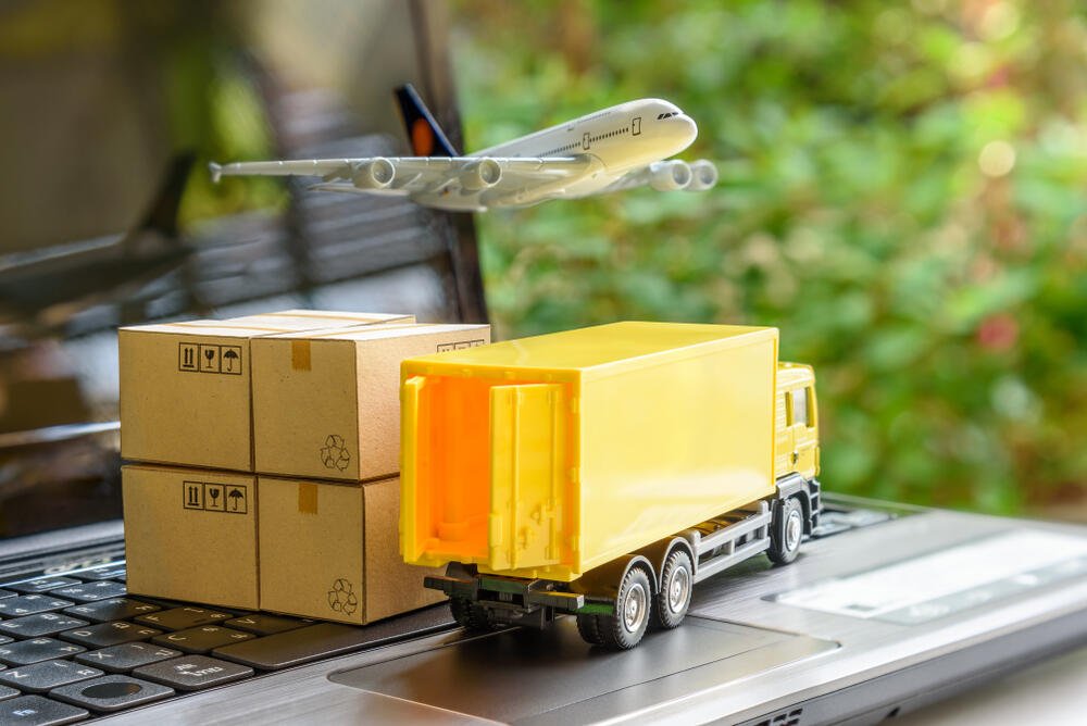 optimize-supply-chain-reduce-shipping-cost.jpg