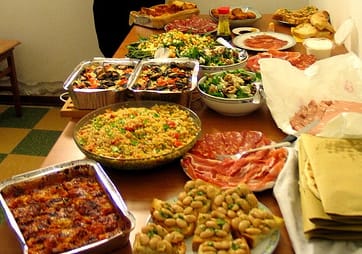 Throwing A Housewarming Party In Your New Home
