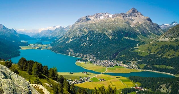 The Cost of Shipping a Car to Switzerland When Open Air Transport Services are Chosen